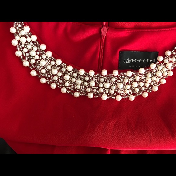 Red Dress - Picture 5 of 8